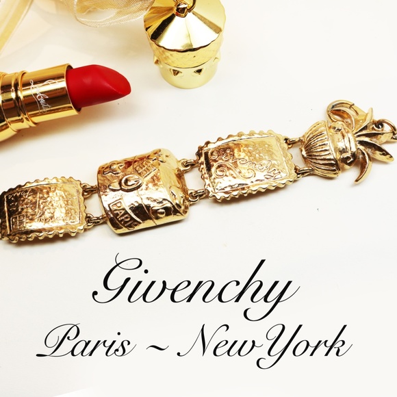 🎊🥳 Host Pick!🎉 Vintage GIVENCHY Travel Bracelet - Picture 2 of 16